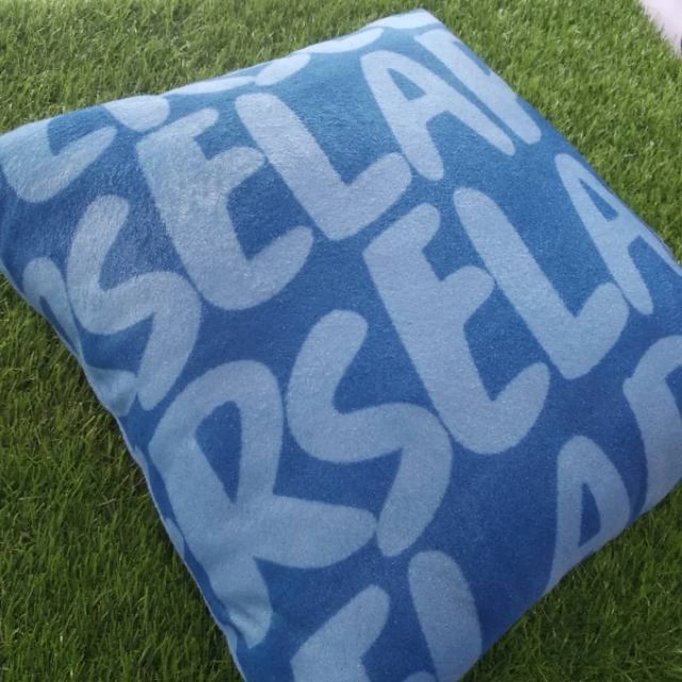 Persela || Pillow - #oraoriora
